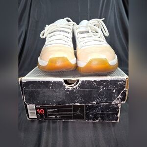 Air Jordan 11 Patent Leather Cream Size 10